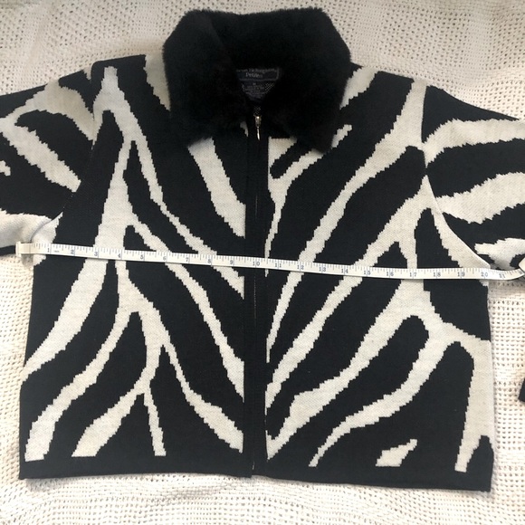 BLACK AND WHITE ZEBRA PRINT ZIP UP CARDIGAN SWEATER MP - Picture 6 of 9